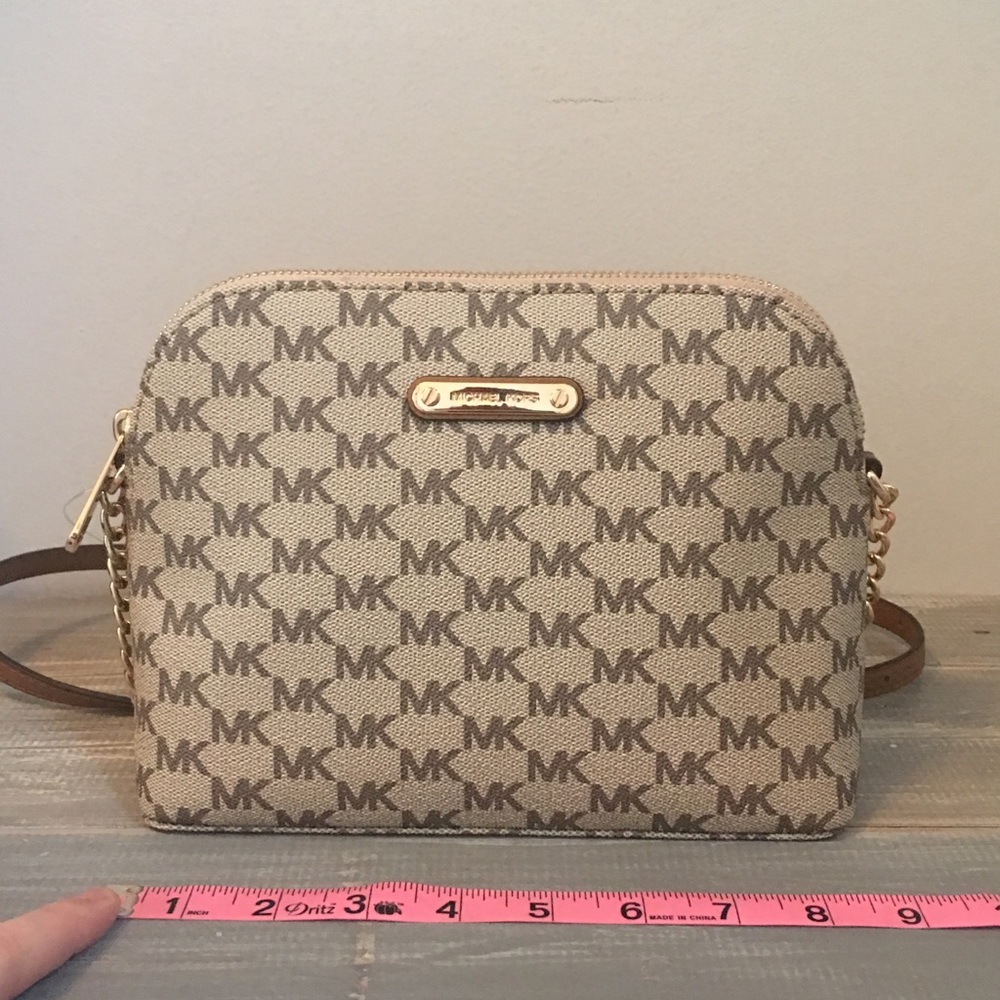 ⭐️LAST 1⭐️NWT Michael Kors Cindy LG Dome Crossbody - Picture 5 of 8
